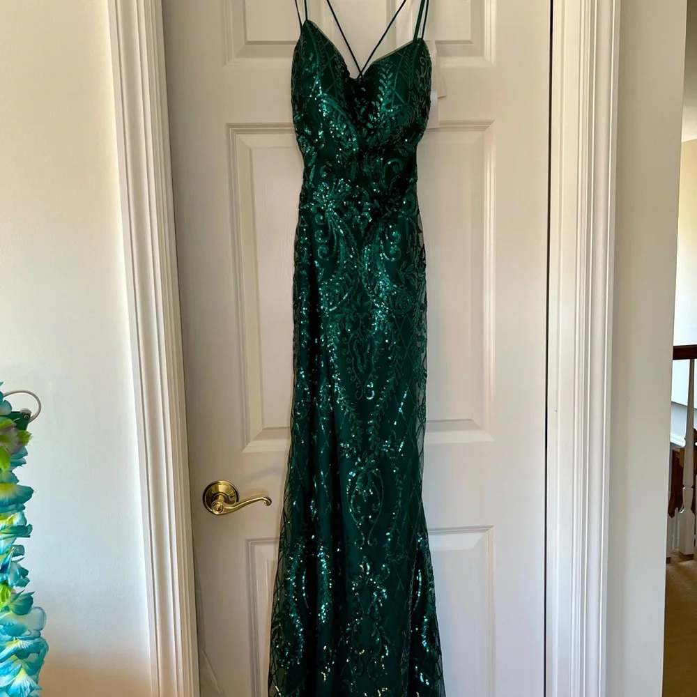 Promgirl - Forest Green Sequin Prom Dress, Size 8 - Picture 3 of 9